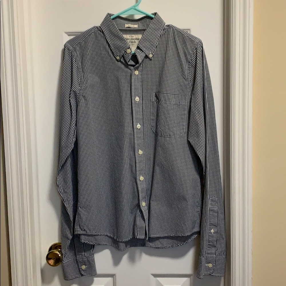 A&F, men’s shirt, navy blue checker, size L